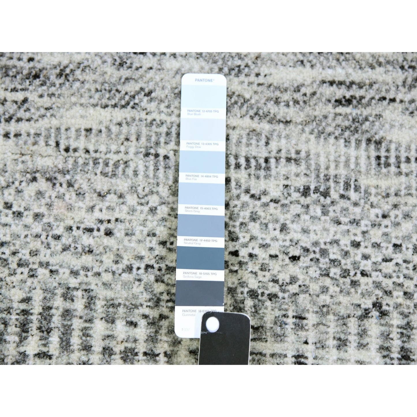 4'X6'4" Platinum Gray Grass Design Pure Undyed Wool Hand Knotted Rug