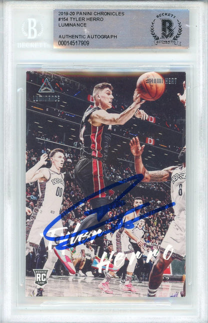 Tyler Herro Autographed 2019-20 Panini Chronicles Luminance Rookie Card #154 (Bg