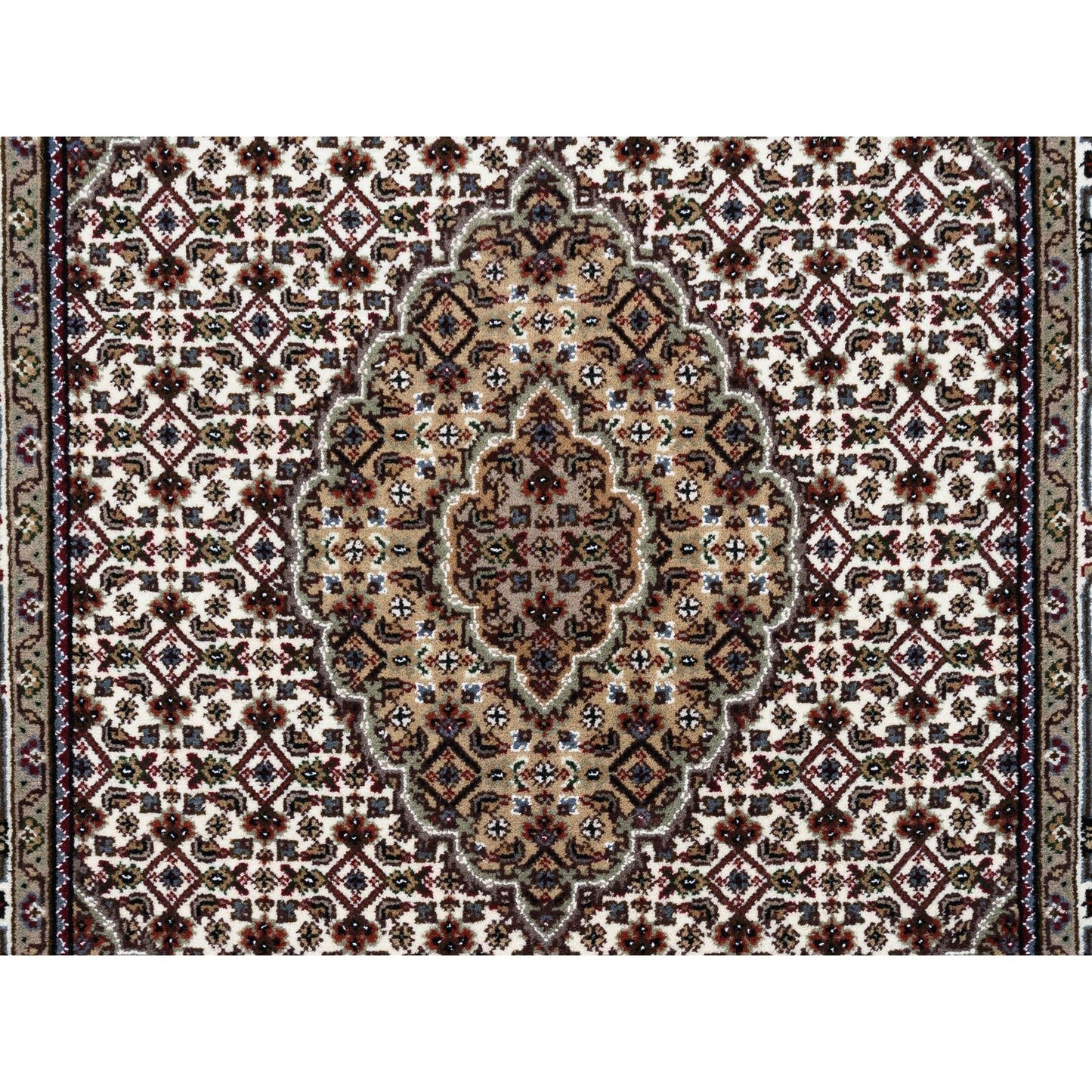 3'8"X6' Wool And Silk Fish Medallion Design Tebraz Mahi Handknotted Rug