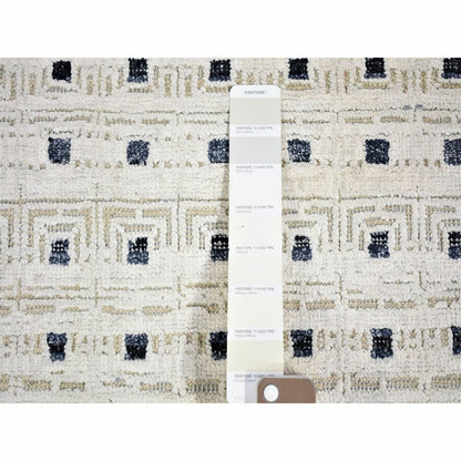2'7"X8'1" Ivory Pure Silk With Wool Hand Knotted Modern Runner Rug