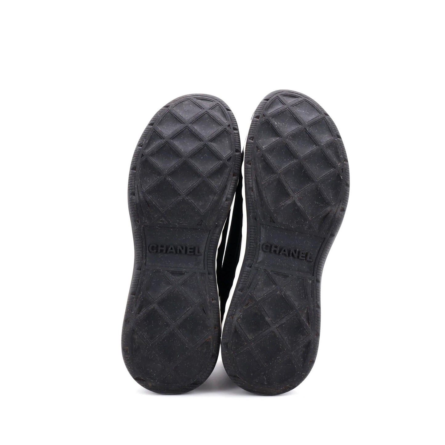 Chanel Women'S Cc Cap Toe Logo Sneakers Suede And Mixed Fibers