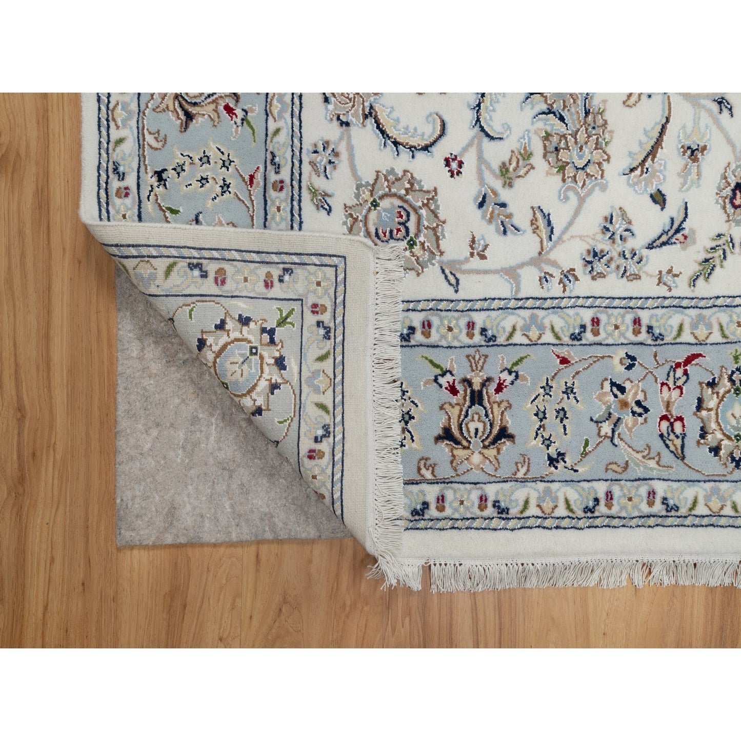6'X9' Spring White Hand Knotted Nain With Flower Design Wool And Silk Rug