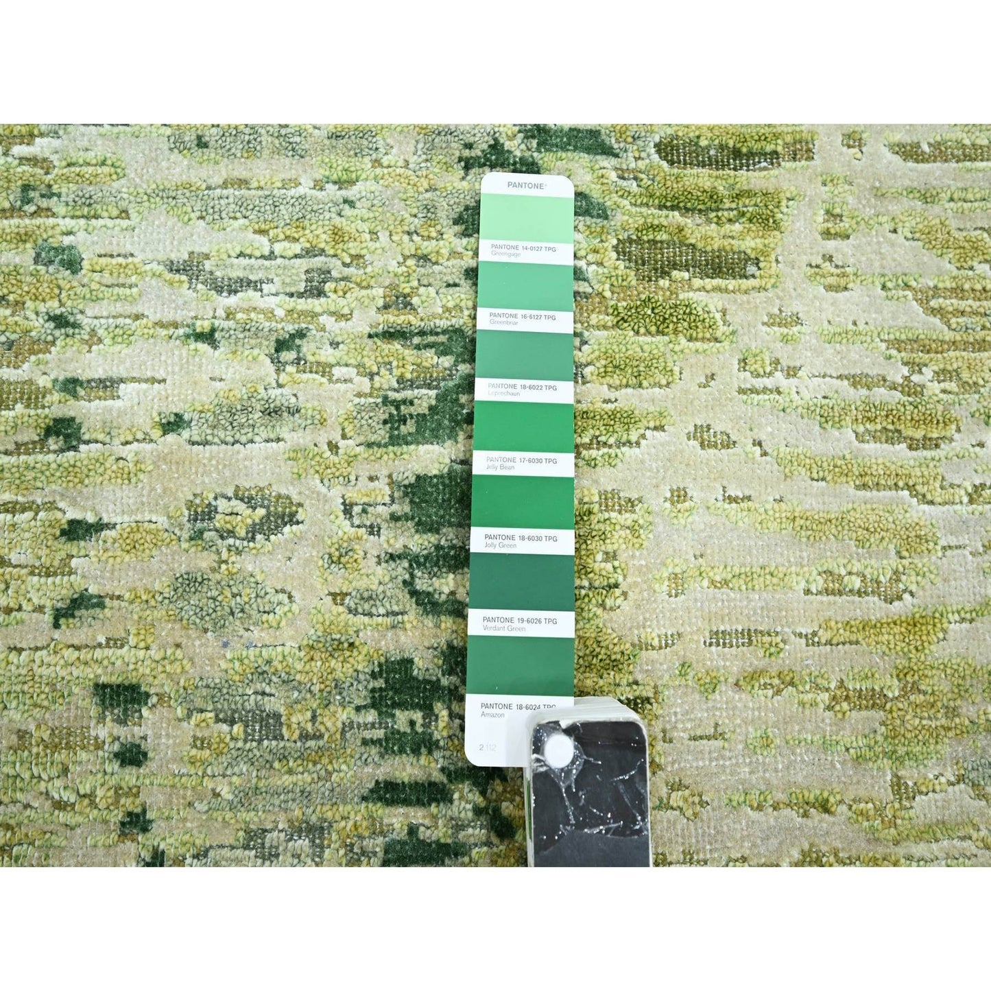 2'6"X8'2" Green Crocodile Safari Design 100% Silk Hand Knotted Runner Rug