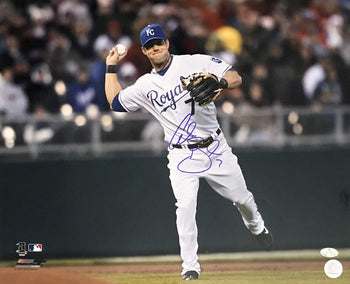 Alex Gordon Autographed Fielding 16X20 Photo