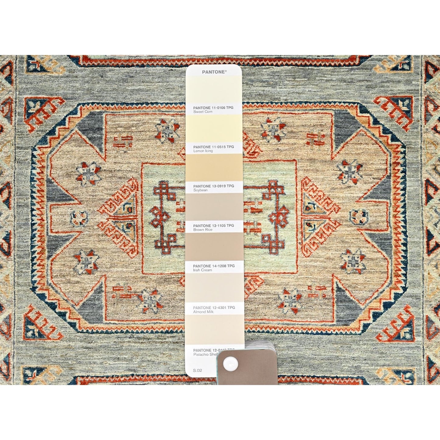 4'X9'5" Light Green Caucasian Design Soft Wool Hand Knotted Runner Rug