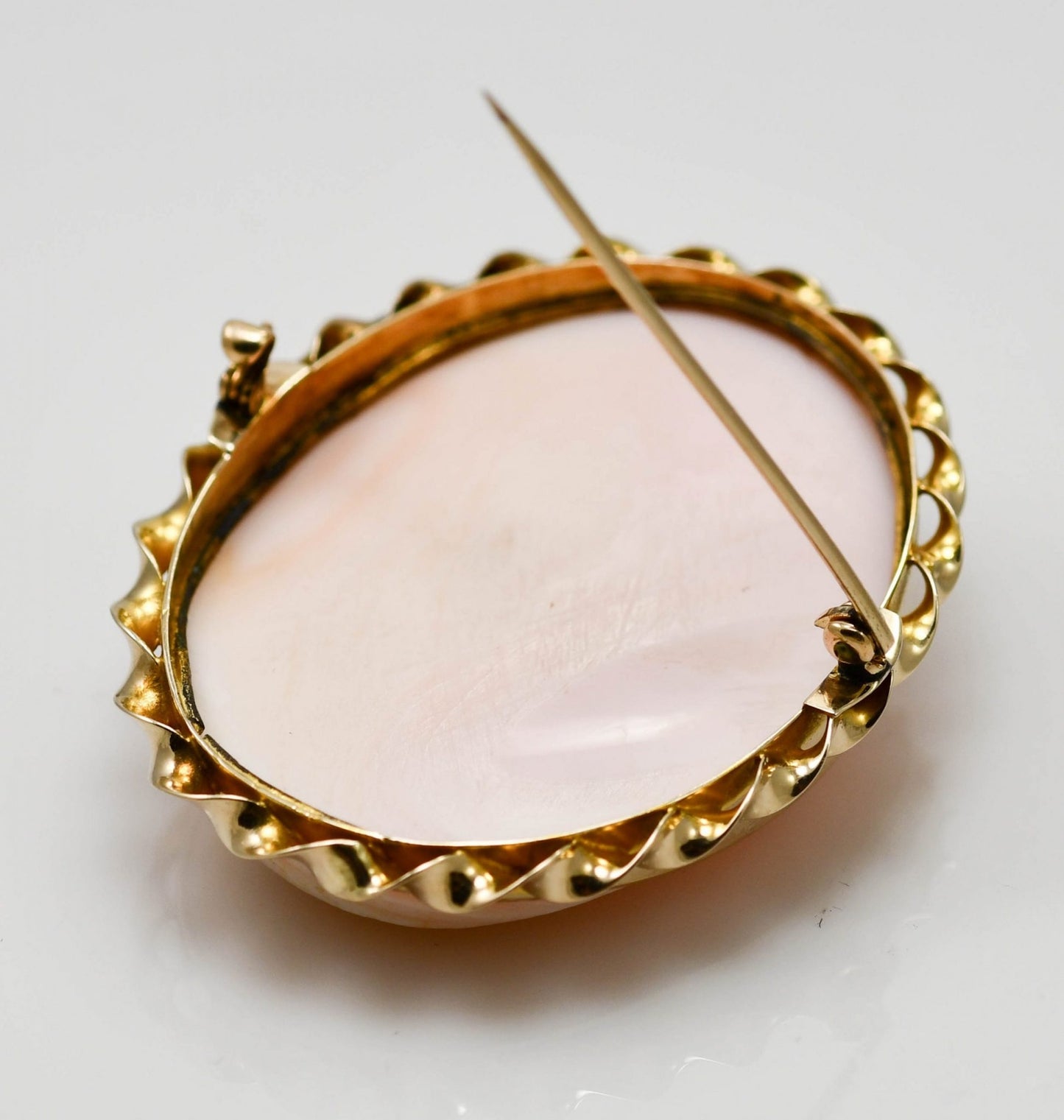 12K Yellow Gold Bezel. Large Antique Carved Cameo