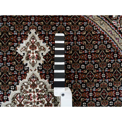 5'X5' 175 Kpsi Hand Knotted Black Tebraz Mahi Wool And Silk Round Rug
