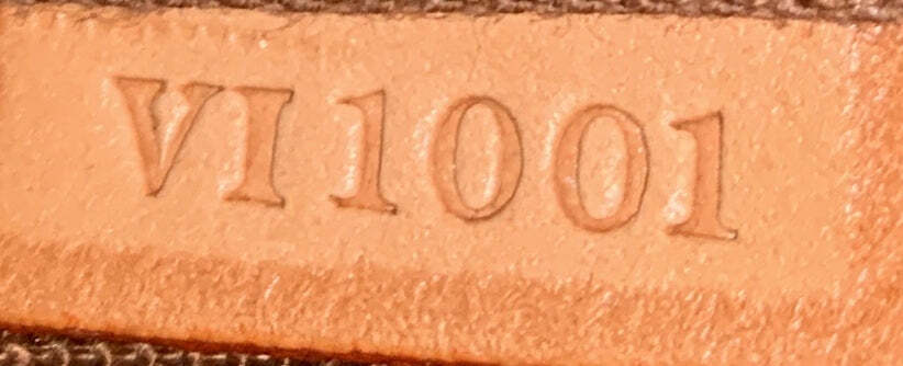 Louis Vuitton Pochette Accessoires Monogram Canvas