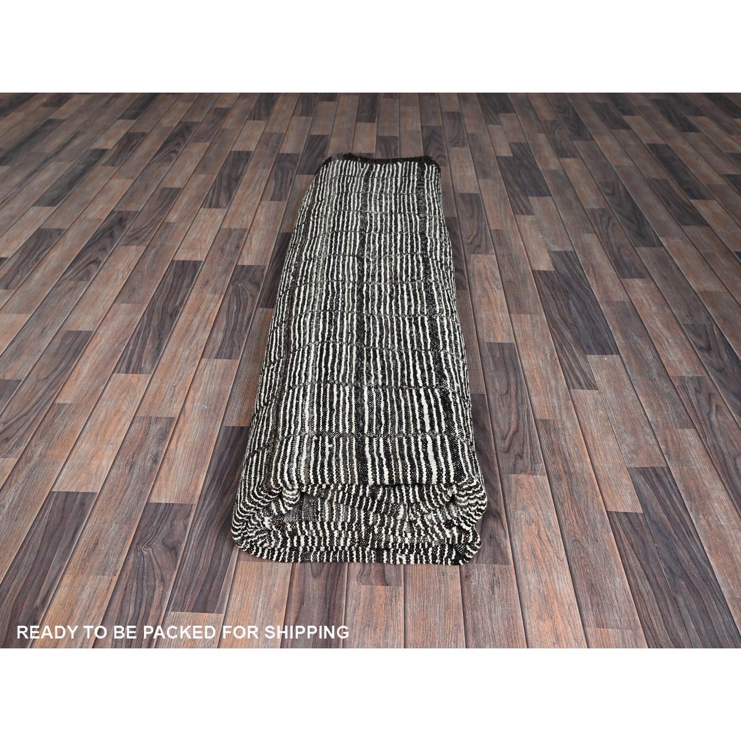 10'5"X13'8" White Moroccan Weave With Box Design All Wool Hand Knotted Rug