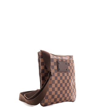 Louis Vuitton Brooklyn Pochette Plate Damier