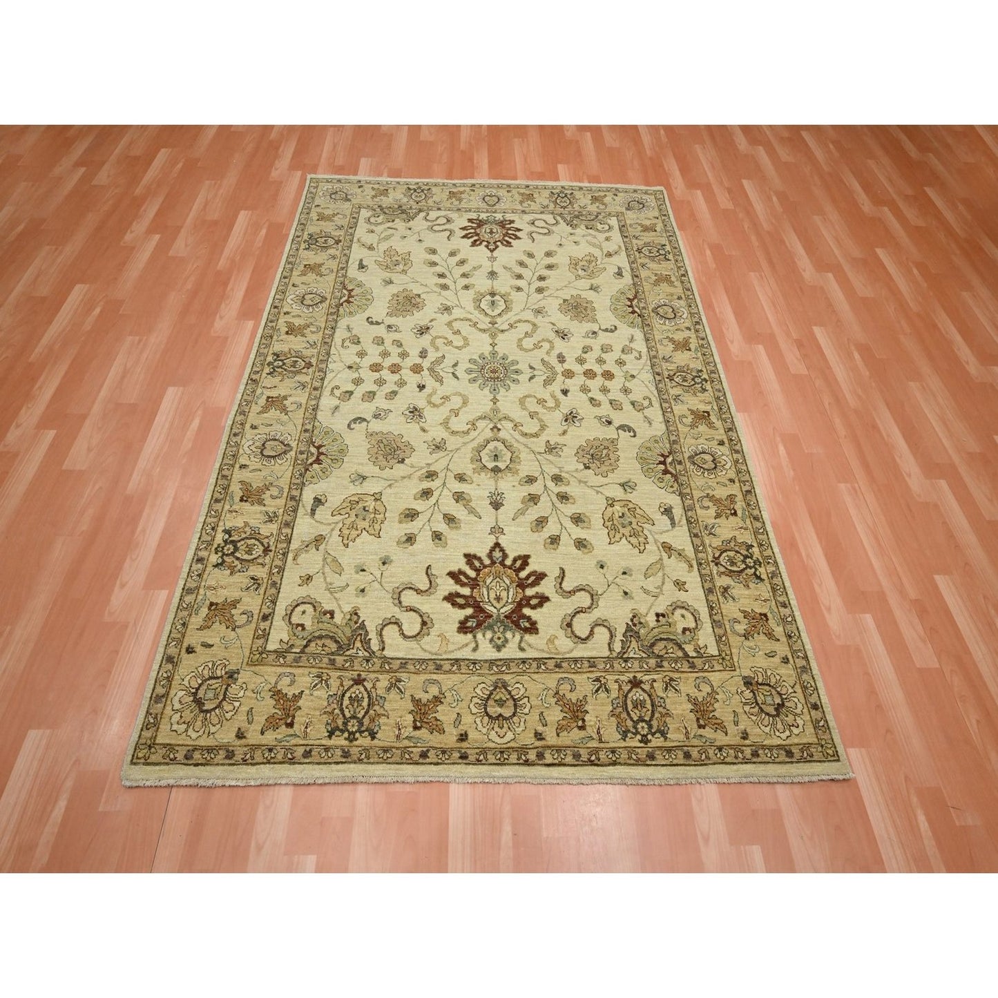 5'8"X7'10" Ivory Agra Ziegler Design Leaf Pattern Hand Knotted Wool Rug