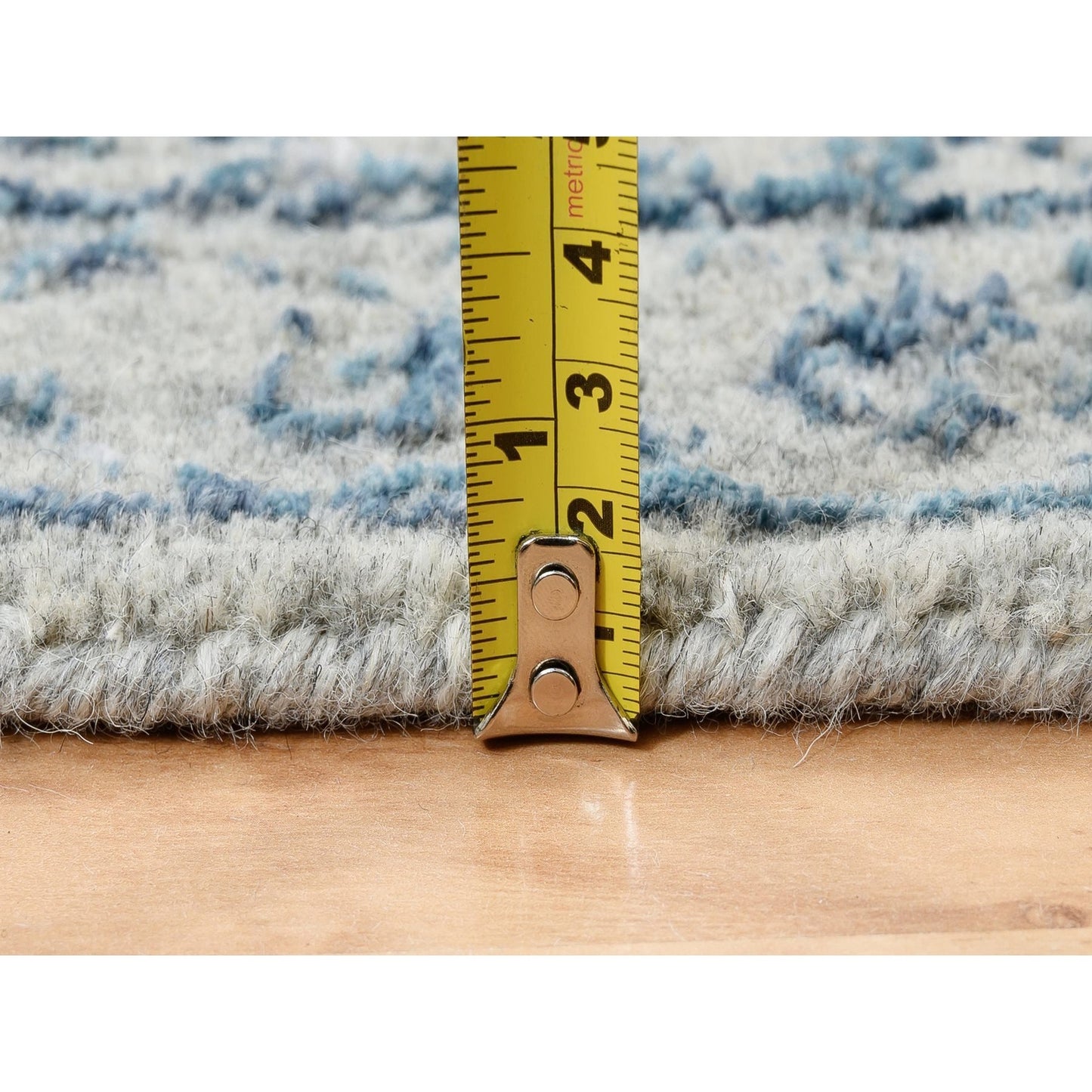 2'6"X8'1" Hand Loomed Gray Fine Jacquard Wool And Silk Runner Rug