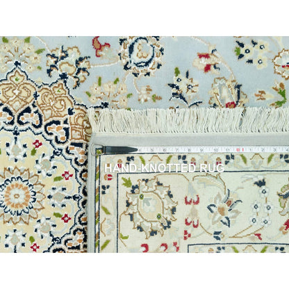 5'X6'9" Brittany Blue Nain Design 250 Kpsi Natural Wool Hand Knotted Rug