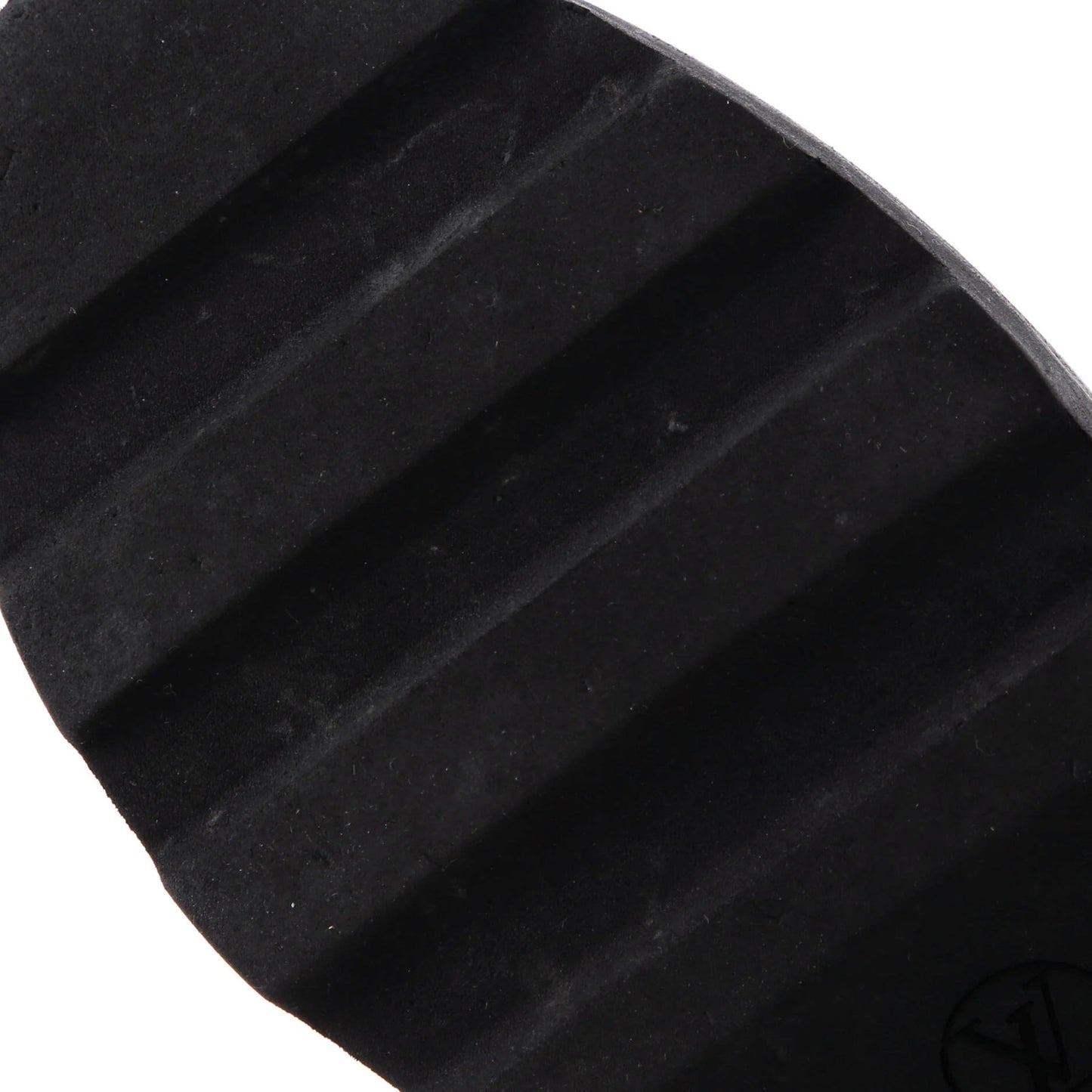 Louis Vuitton Women'S Lv Beaubourg Ankle Chelsea Boots Patent Monogram Canvas