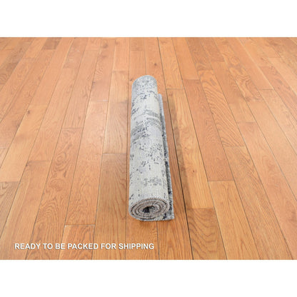 2'1"X3' White Abstract Design Wool And Silk Hand Knotted Mat Rug