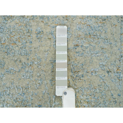 2'6"X10' Gray Fine Jacquard Hand Loomed Wool And Silk Runner Rug