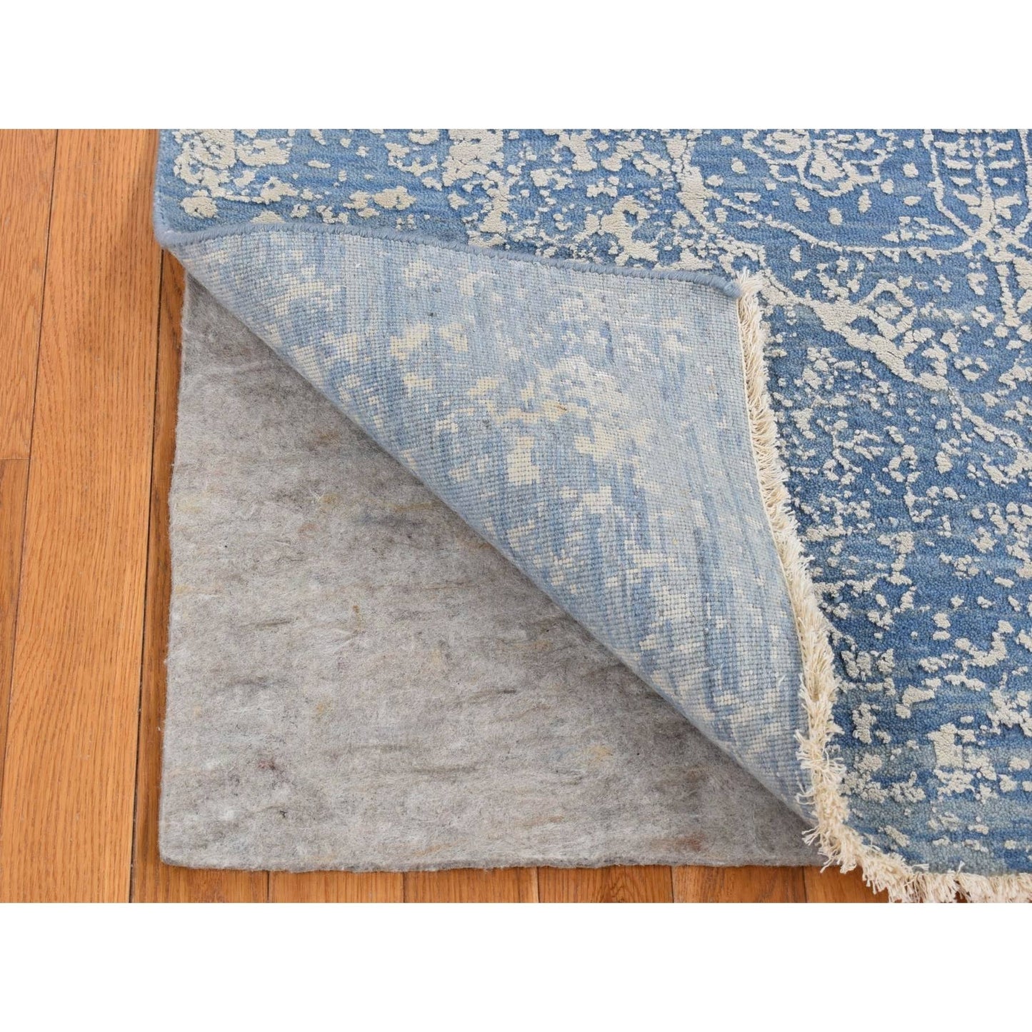 5'1"X7' Blue Wool And Silk Hand Knotted Broken Zoroastrian Design Rug