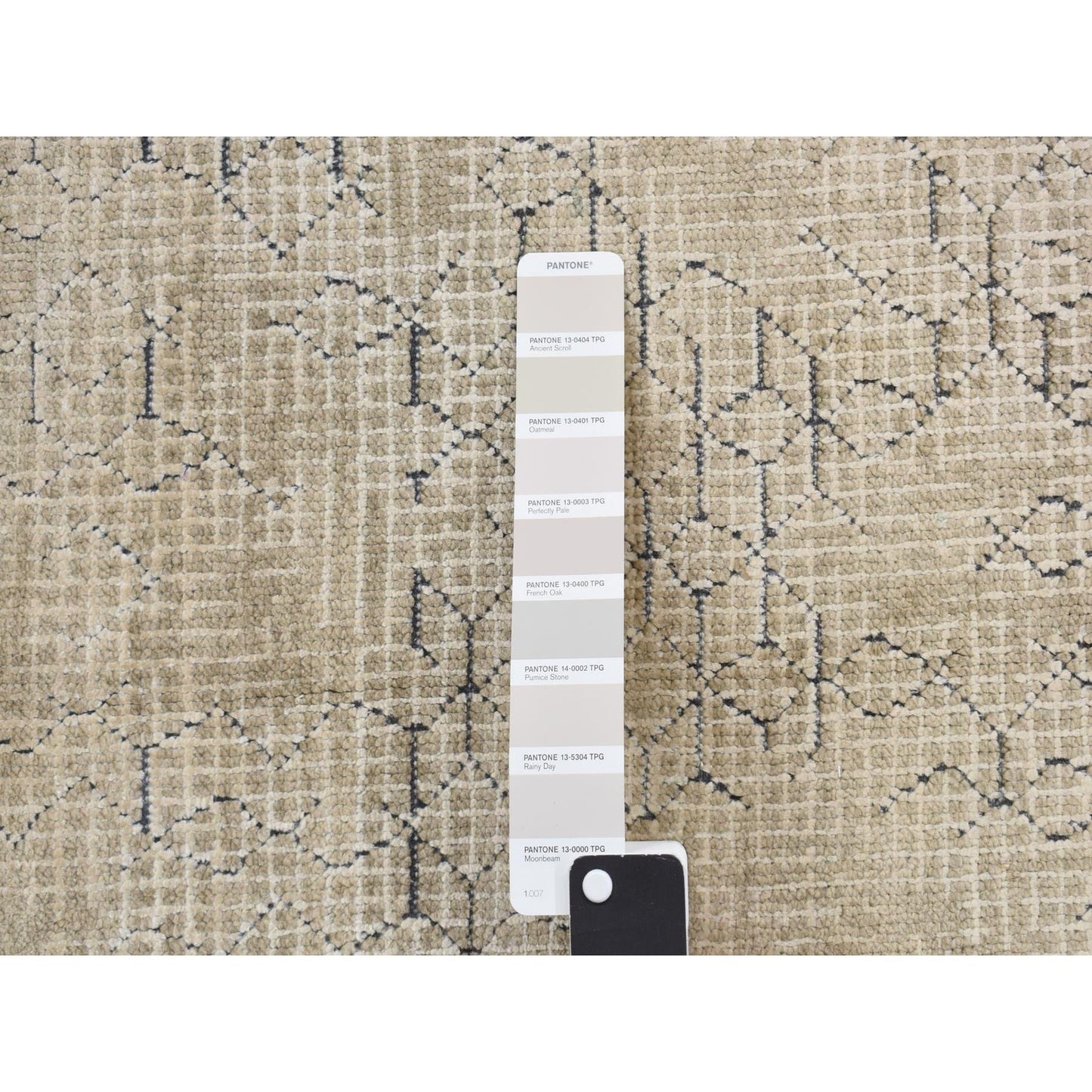 2'X2'3" White Pure Silk Broken And Erased Design Hand Knotted Sample Rug