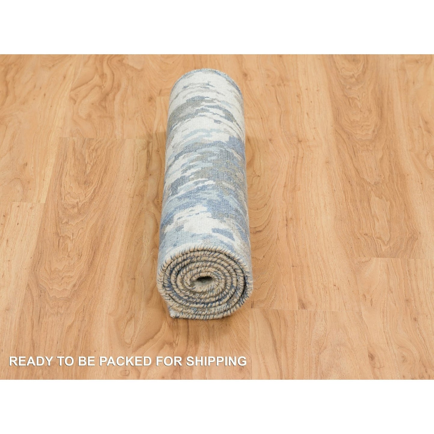 2'6"X5'9" Gray Hand Knotted Abstract Design Wool And Silk Runner Rug