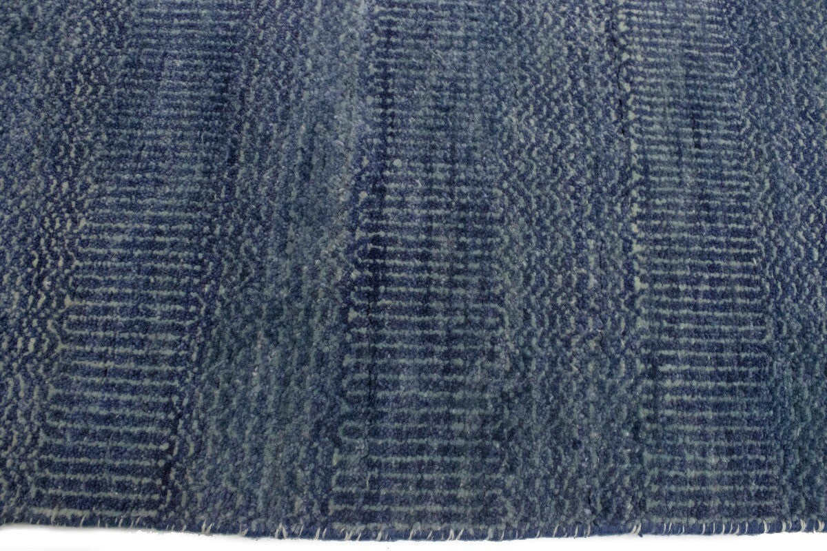 Modern Oriental Narrow Runner Rug Contemporary