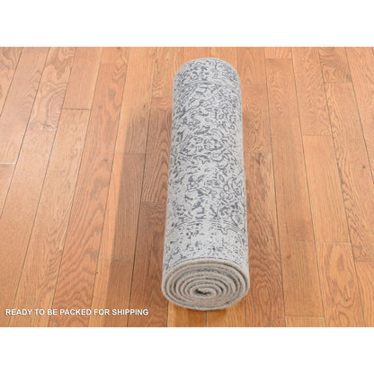 2'5"X10'1" Gray Fine Jacquard Hand Loomed Erased Wool/Silk Runner Rug