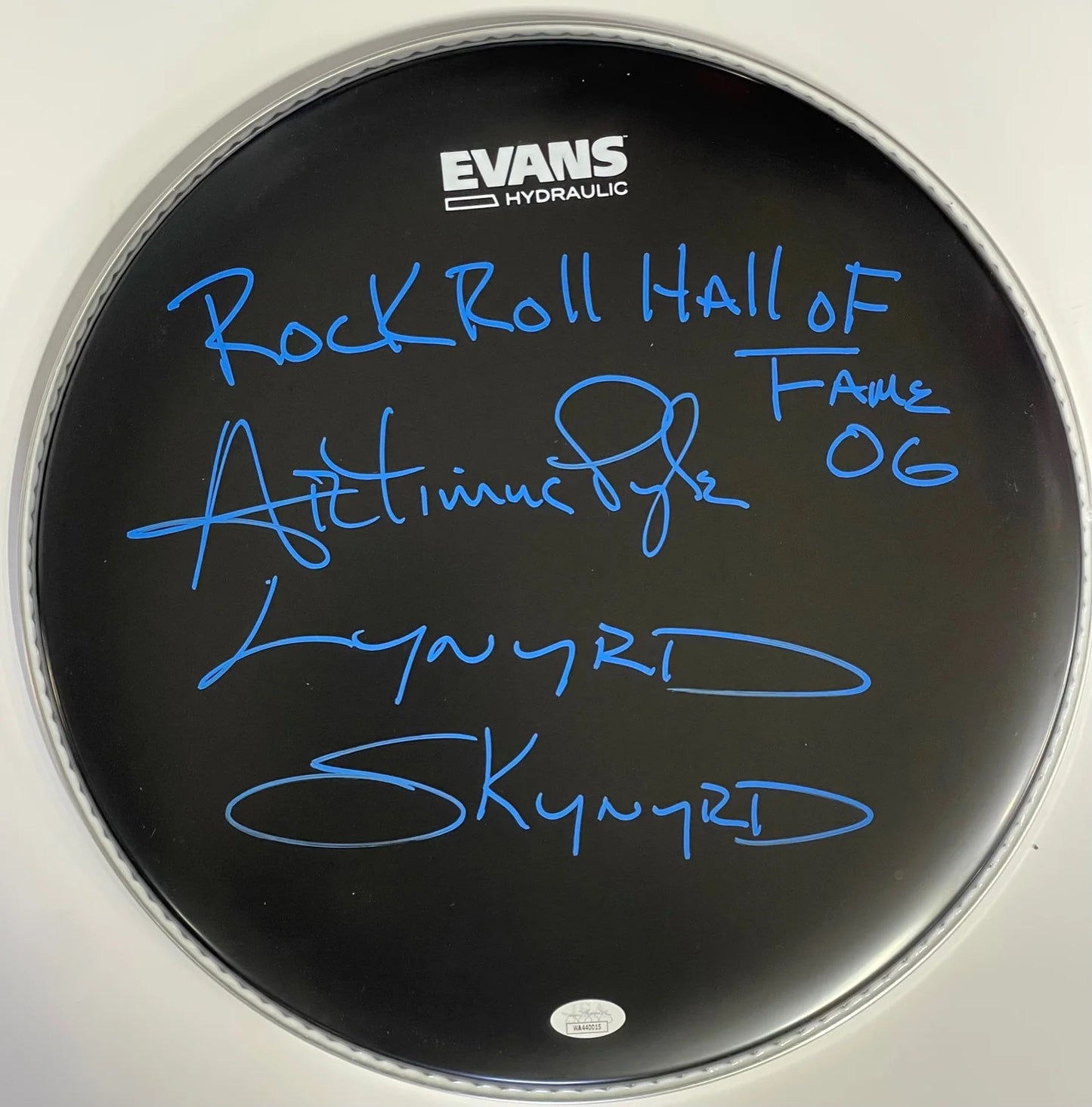 Artimus Pyle Autographed Lynyrd Skynyrd Evans Hydraulic Black Drumhead (Jsa)