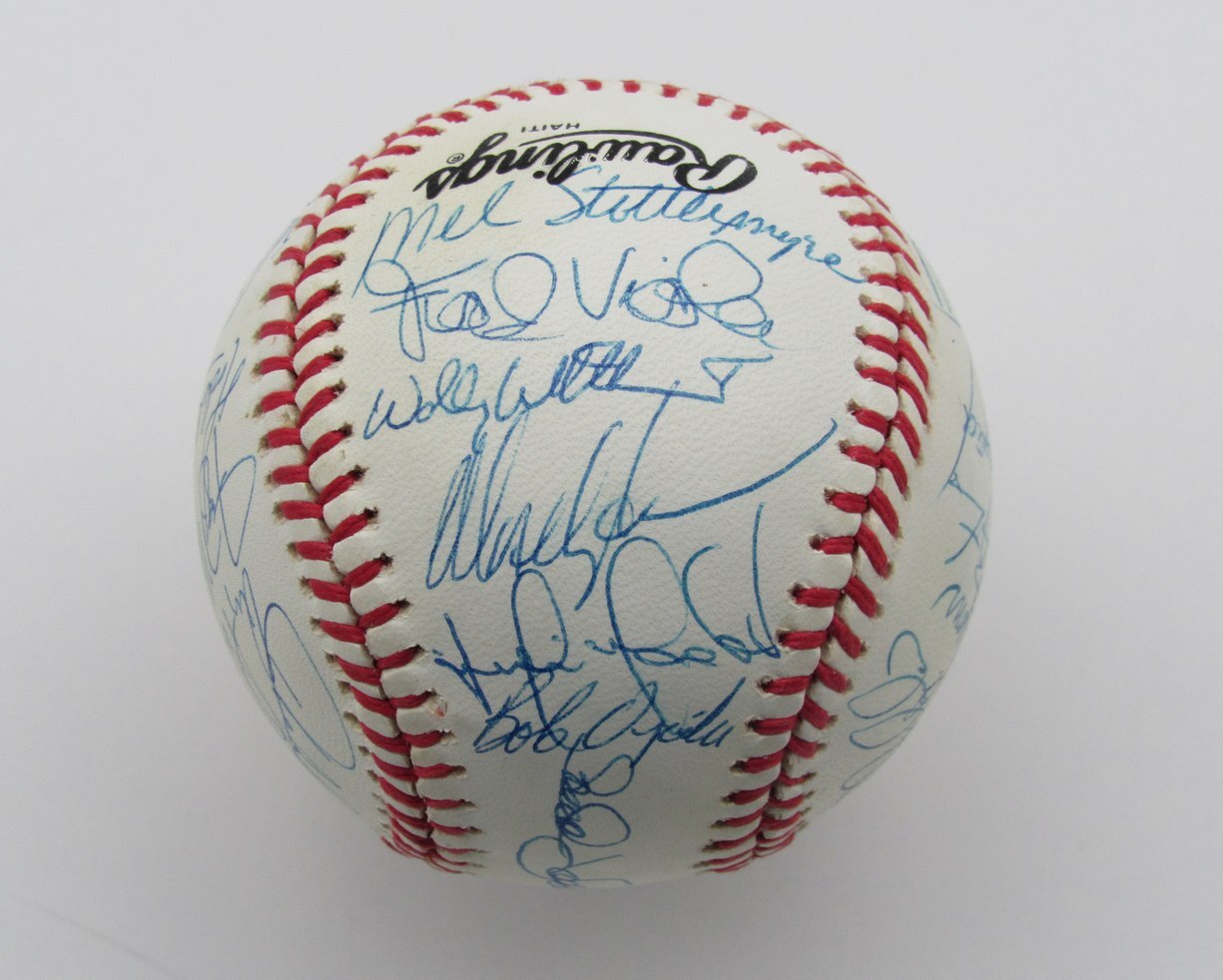 1990 New York Mets Team Signed by 30 Players ONL Baseball Strawberry 185518