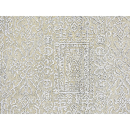8'X10' Beige Wool And Silk Hand Loomed Fine Jacquard Rug