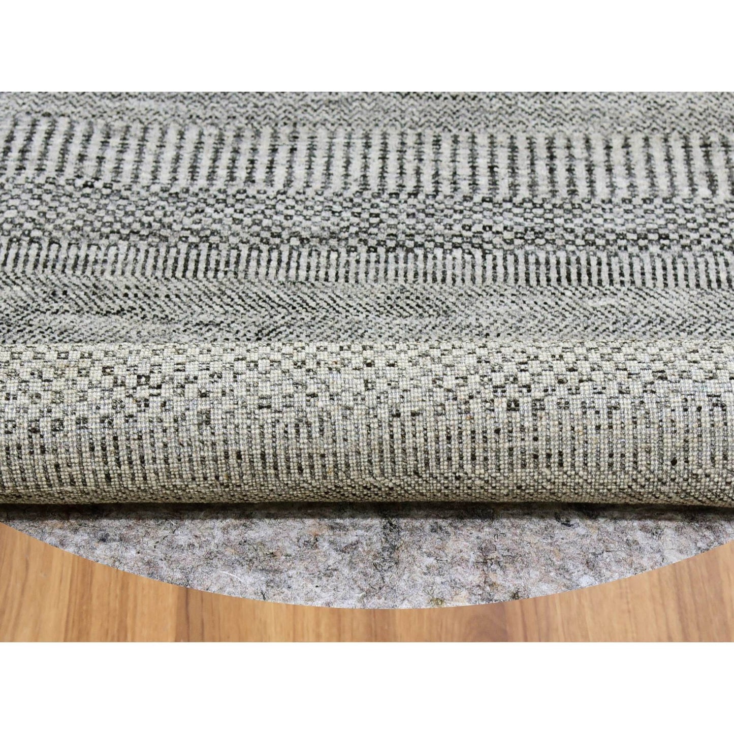 6'X6' Perfect Gray Undyed Wool Grass Design Hand Knotted Round Rug