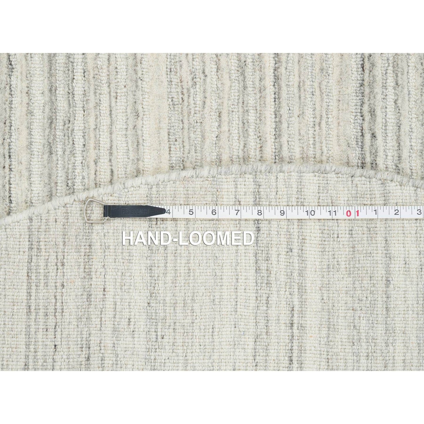 6'1"X6'1" Ivory Hand Loomed Undyed Natural Wool Modern Design Round Rug