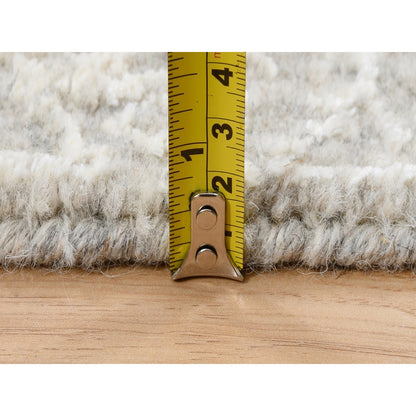 2'5"X7'10" Beige Fine Jacquard Wool And Silk Hand Loomed Runner Rug