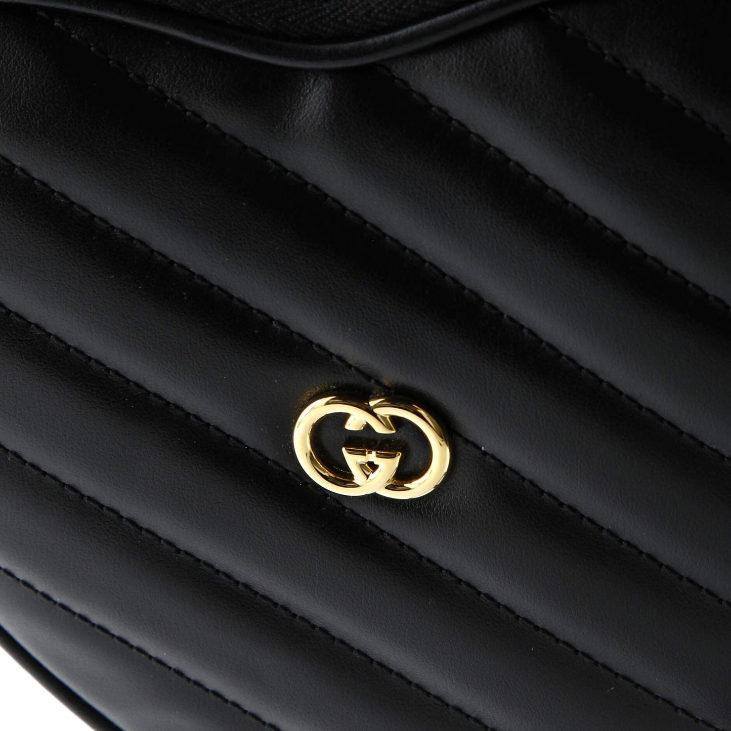 Gucci Interlocking G Heart Shoulder Bag Diagonal Quilted Leather Mini