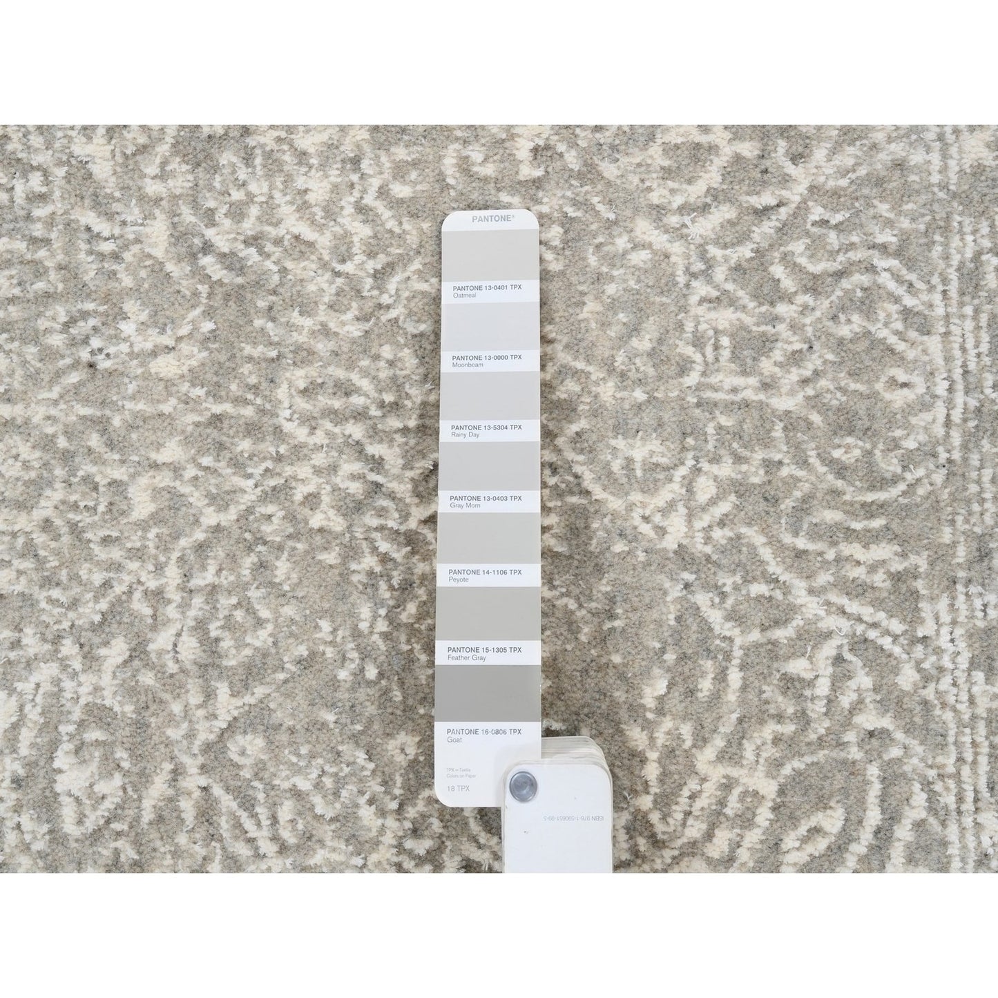 2'6"X8' Beige Wool And Silk Hand Loomed Fine Jacquard Runner Rug