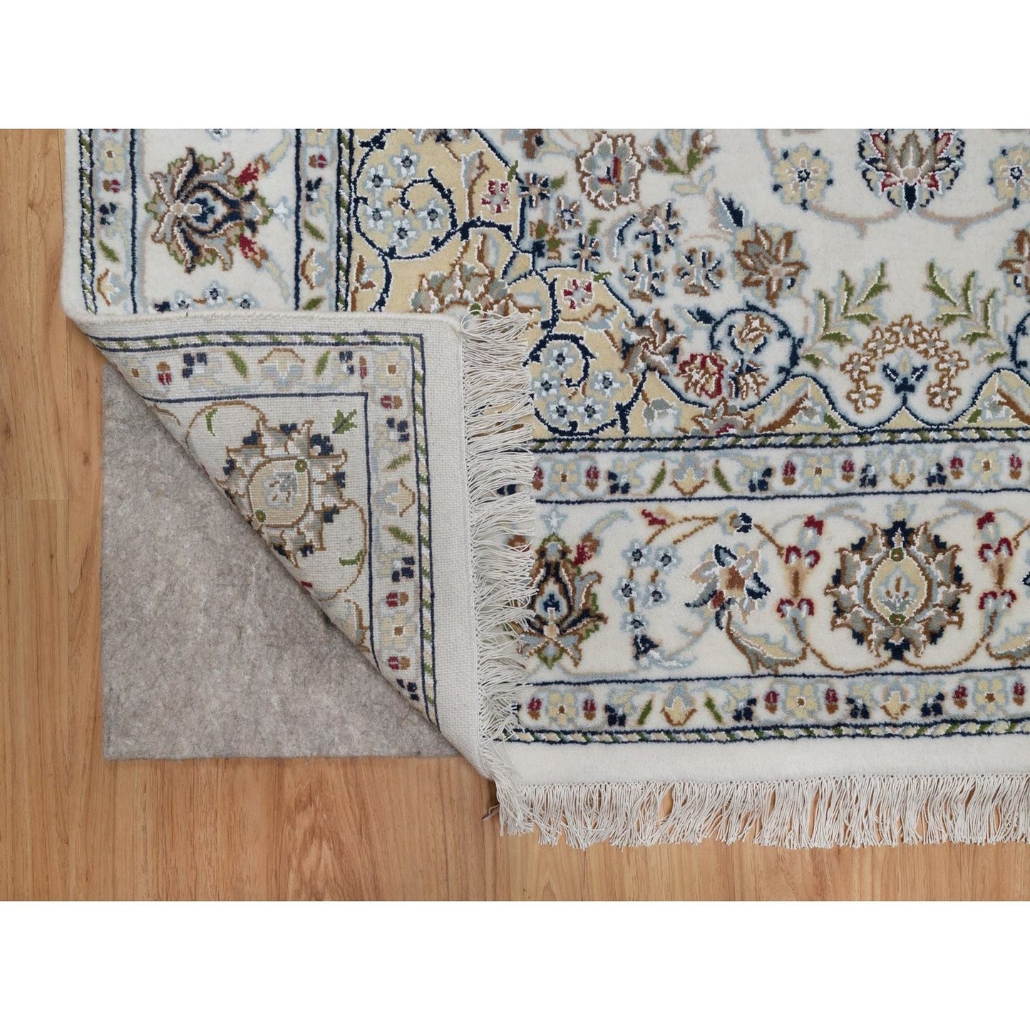 4'8"X6'10" Ivory Nain With Flower Design Hand Knotted Wool And Silk Rug