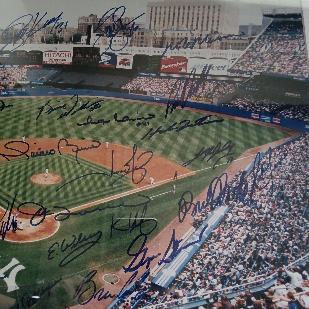 New York Yankees 2004 Autographed Photo Frame With Player Alex Rodriguez