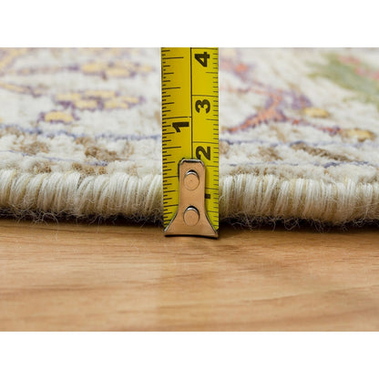 5'4"X5'4" Beige Hand Knotted Directional Vase Silk Textured Wool Rug