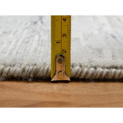 2'x3' Pastel Gray Modern Design Undyed Natural Wool Hand Knotted Mat Rug
