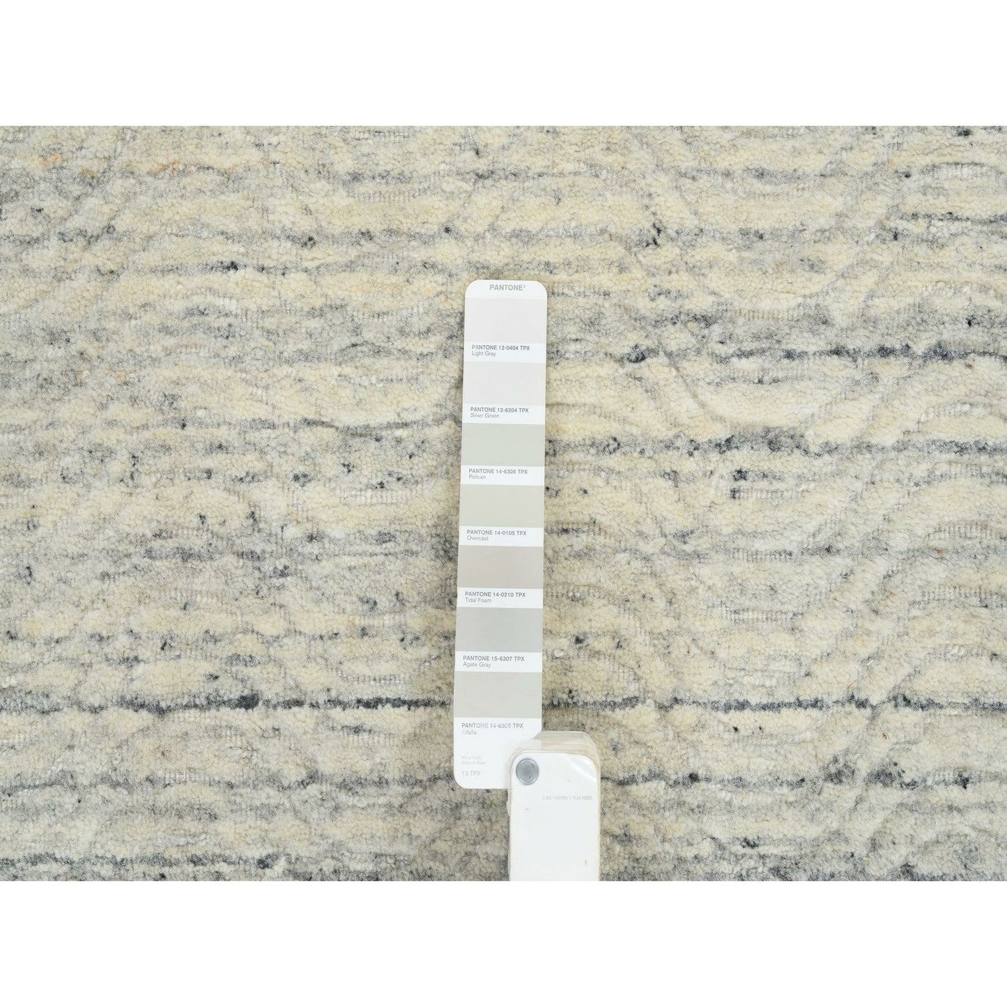 6'1"X9' Beige Variegated Textured Modern Design Wool Hand Loomed Rug