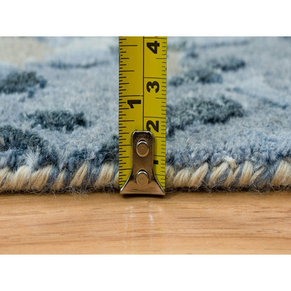 2'6"X5'9" Gray Hand Knotted Abstract Design Wool And Silk Runner Rug