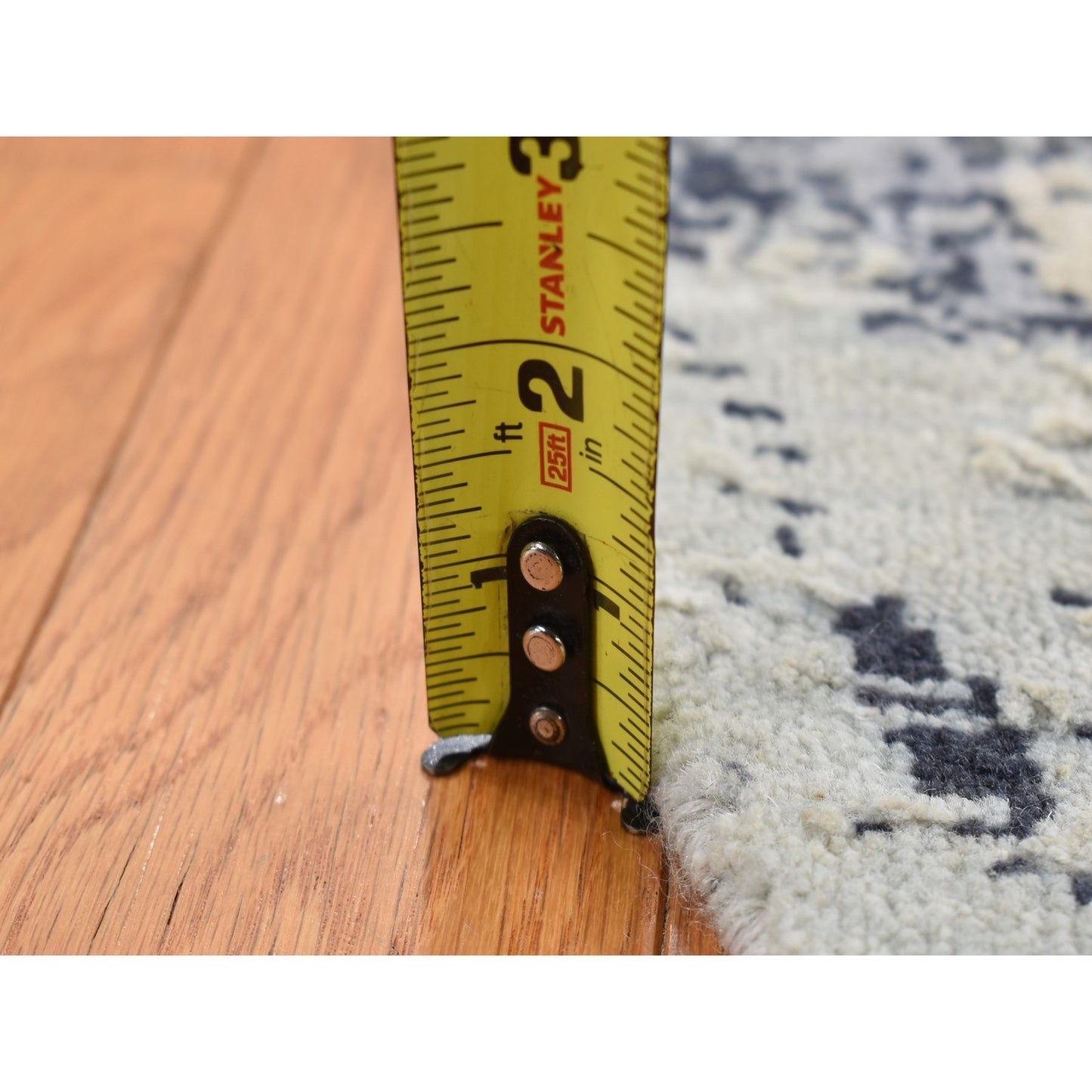 8'1"X8'1" Gray Abstract Design Wool And Pure Silk Hand Knotted Round Rug