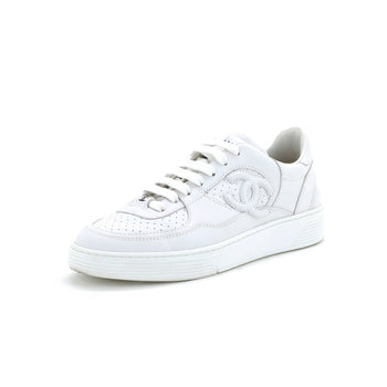 Chanel Women'S Cc Low-Top Sneakers Perforated Leather
