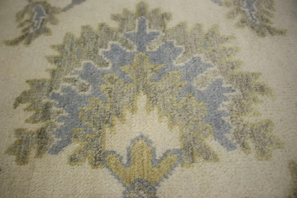 Hand-Knotted Oushak Chobi Wool Rug Cream Floral
