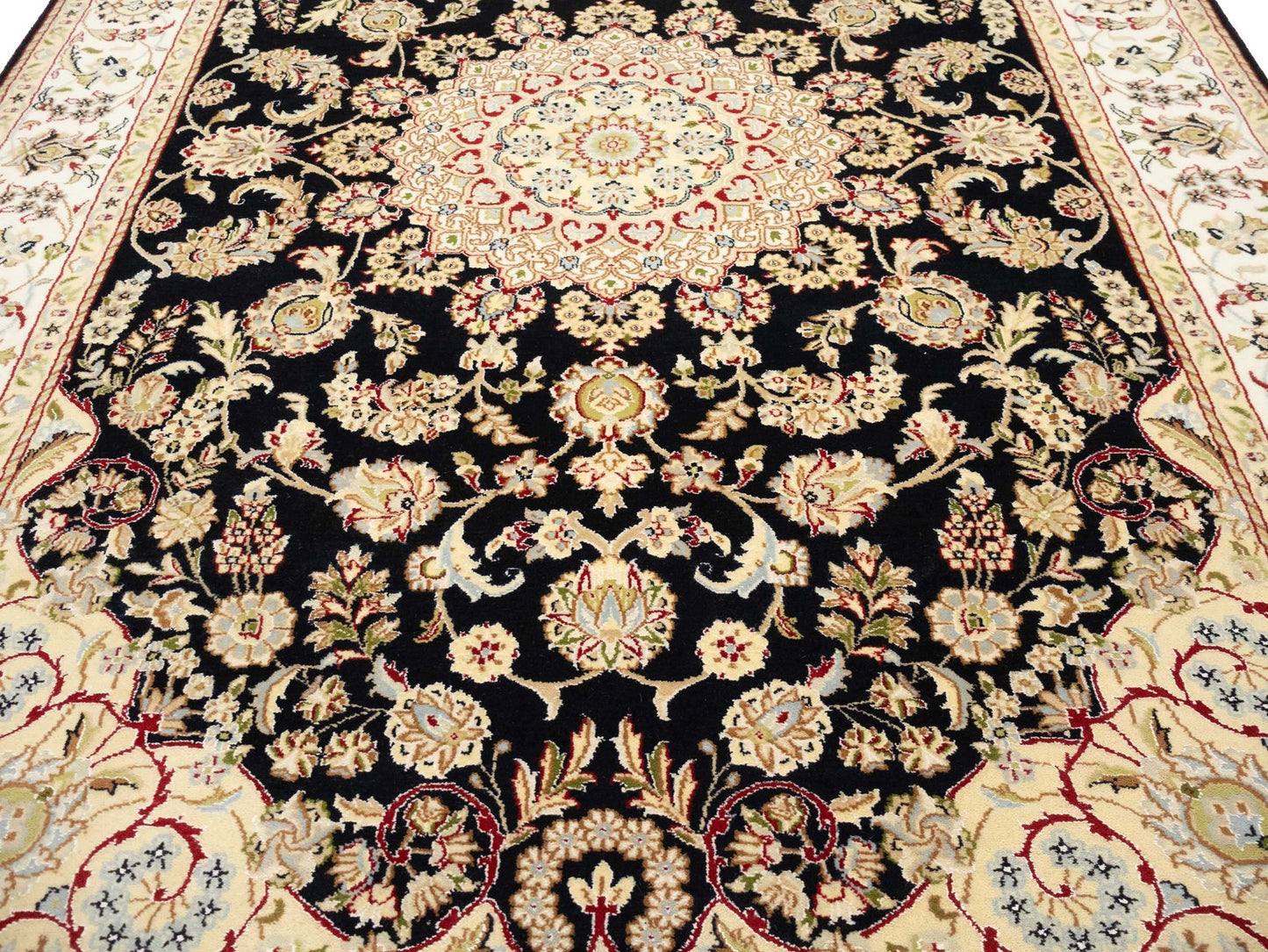 Handmade Black Indo-Nain Wool Rug 6x9 ft Floral Design Oriental Carpet