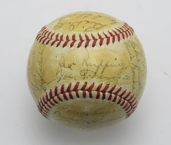 1942 New York Yankees Team Signed By (26) Oal