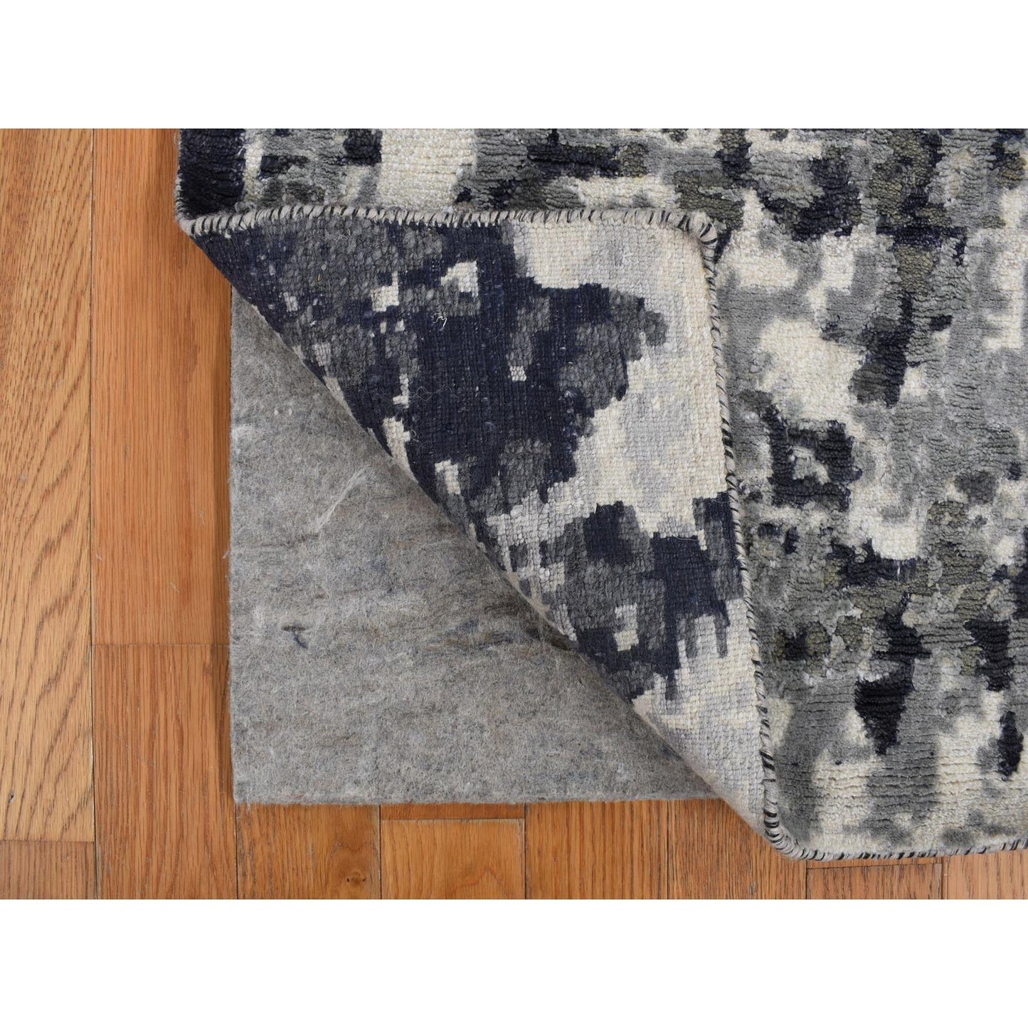 2'7"X5'9" Gray Abstract Design Wool And Silk Hand Knotted Runner Rug