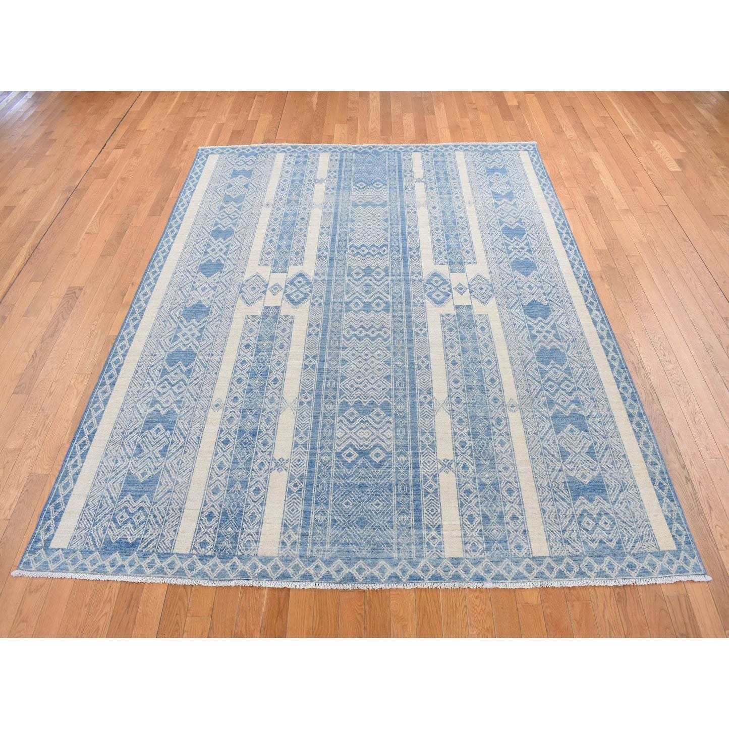 7'10"X9'8" Medium Sapphire Blue Pure Woolfine Peshawar Hand Knotted Rug