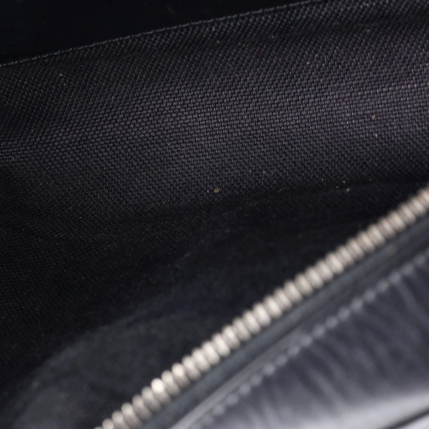 Gucci Gg Marmont Monochrome Shoulder Bag Matelasse Leather Small