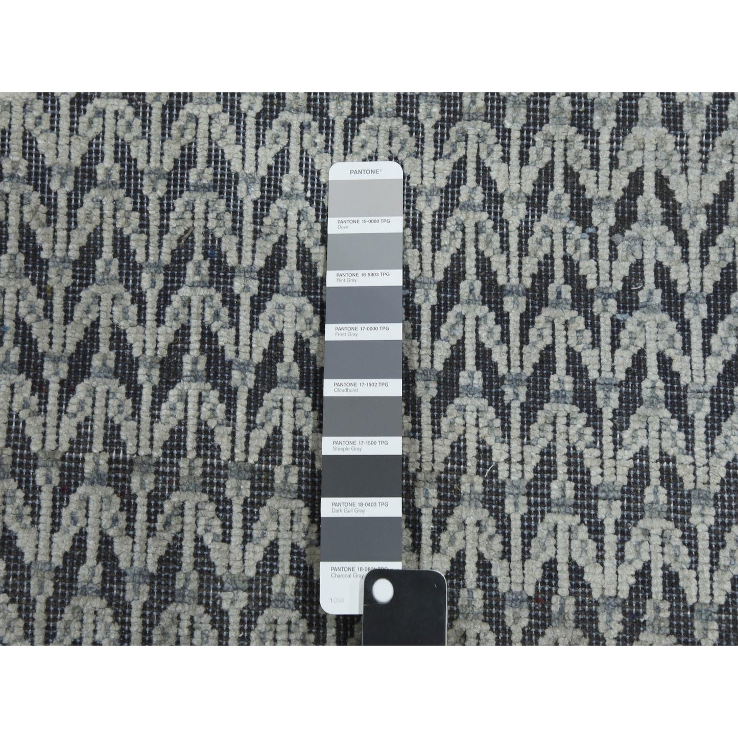 8'X10' Black Pure Raised Silk Hand Knotted Repetitive Pattern Wool Rug