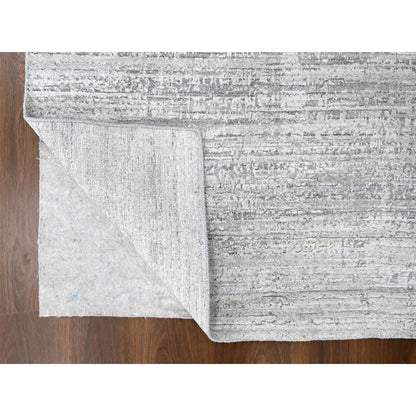 4'2"X6' Mist Gray Wool And Plant Based Silk Hand Loomed Modern Design Rug