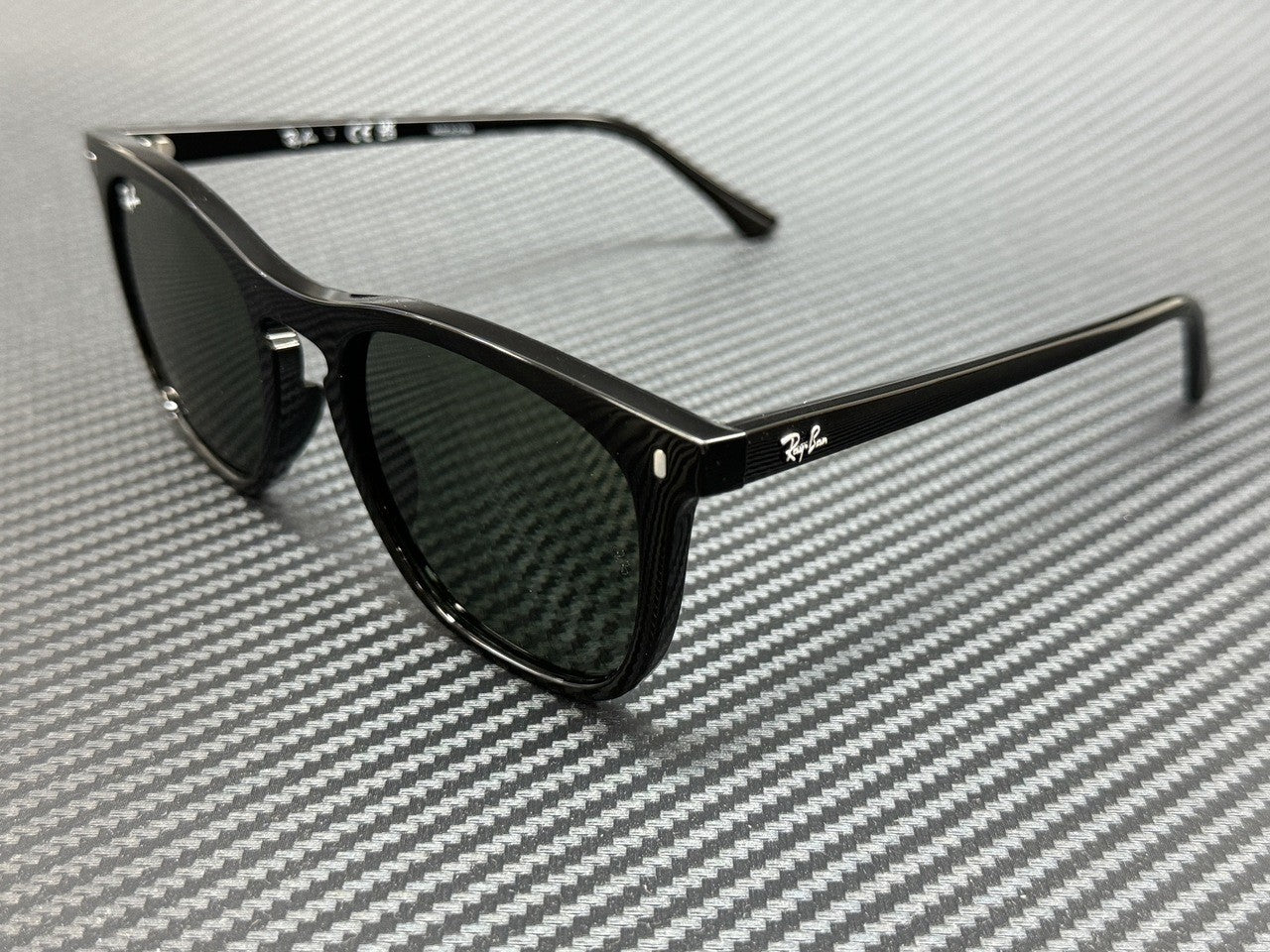 RAY BAN RB2210 901 31 Black Green Unisex 53 mm Sunglasses